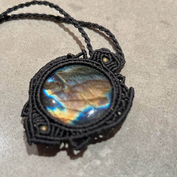 Handmade Natural Labradorite Bohemian Macrame Pendant Adjustable Necklace Beaded - Picture 3 of 4